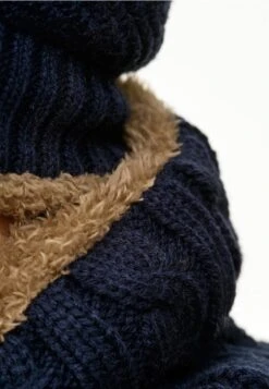 Indicode Jeans SET - Sjaal -Herenkleding Verkoopwinkel 0ca2ccb181aa4a2993fd8b8231d1e385