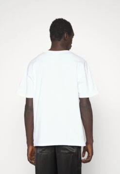 FRAME LOGO GRAPHIC - T-shirt Basic 9 FRAME LOGO GRAPHIC - T-shirt Basic -Herenkleding Verkoopwinkel 0cb1d910b0ed44ea88eae85b3d9c6bf7