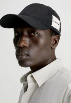 Calvin Klein ORGANIC LOGO - Pet