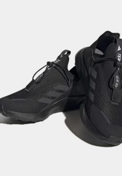 ADIDAS PERFORMANCE TERREX VOYAGER - Outdoorschoenen -Herenkleding Verkoopwinkel 300c4b58557c4031b863b5298e1ac9b6