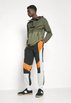 Hugo DELEM - Trainingsbroek -Herenkleding Verkoopwinkel 3180055fa4314770b2697d7254500b99