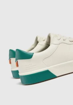 PULL & BEAR MIT BLOCK - Sneakers Laag -Herenkleding Verkoopwinkel 4f80899abbe748e8bab51496f080187b