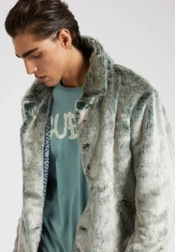 Guess GRAFFITI - Winterjas 8 Guess GRAFFITI - Winterjas -Herenkleding Verkoopwinkel 634fefe6585947daa623493d3056bc24