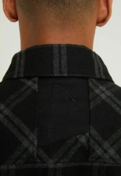 STRYKE.L PICCA - Jas -Herenkleding Verkoopwinkel 6a3a348e3627489aa26df2dd47689b9d