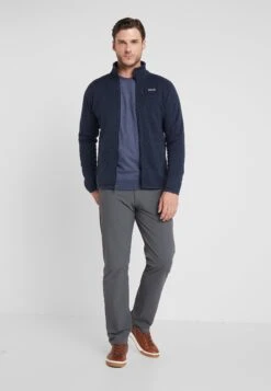 Nieuwkomers -Herenkleding Verkoopwinkel b4ee1869cf5a48029c1aeb4254033206