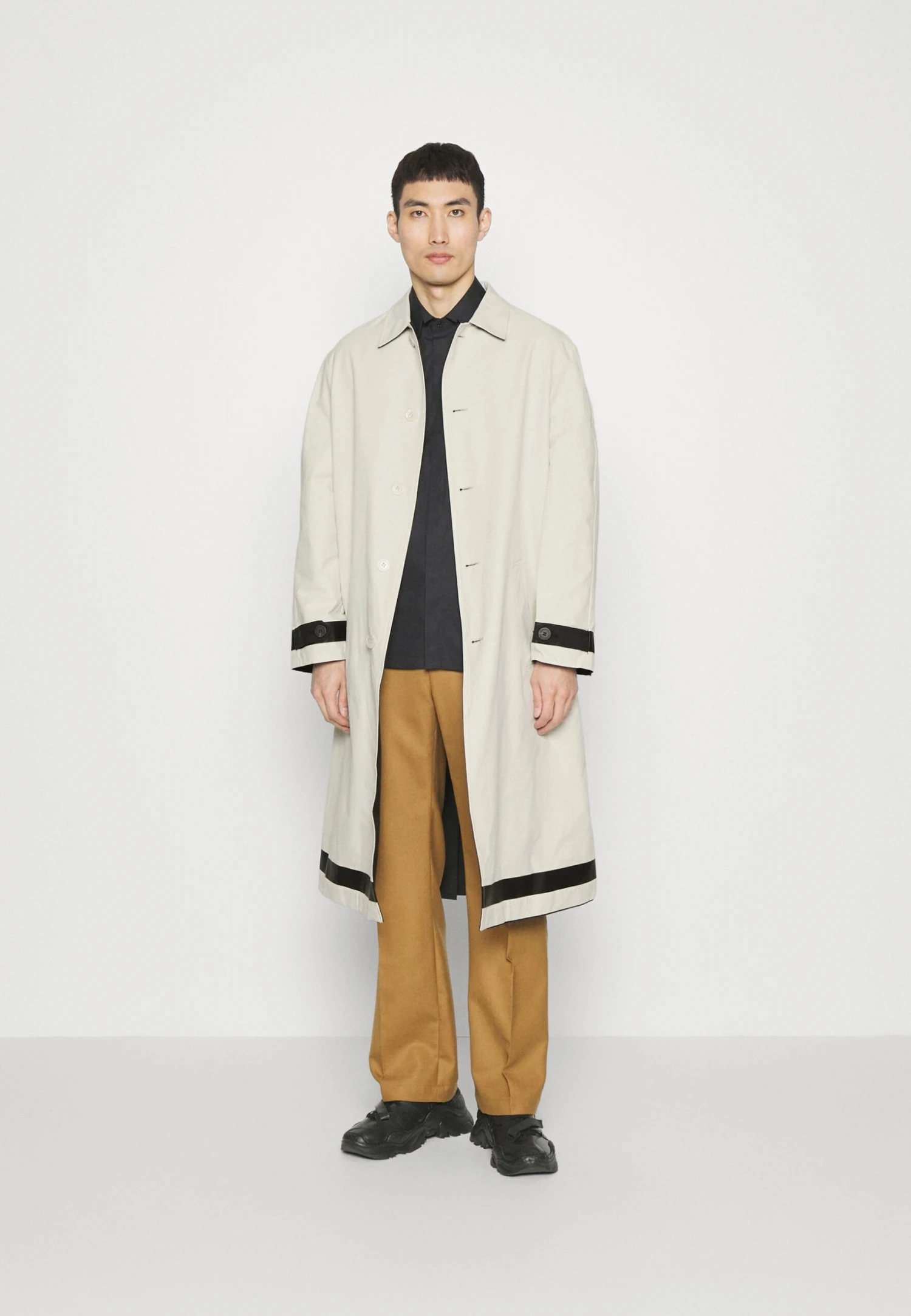 Neil Barrett REVERSIBLE - Trenchcoat 4 Neil Barrett REVERSIBLE - Trenchcoat - Afbeelding 2